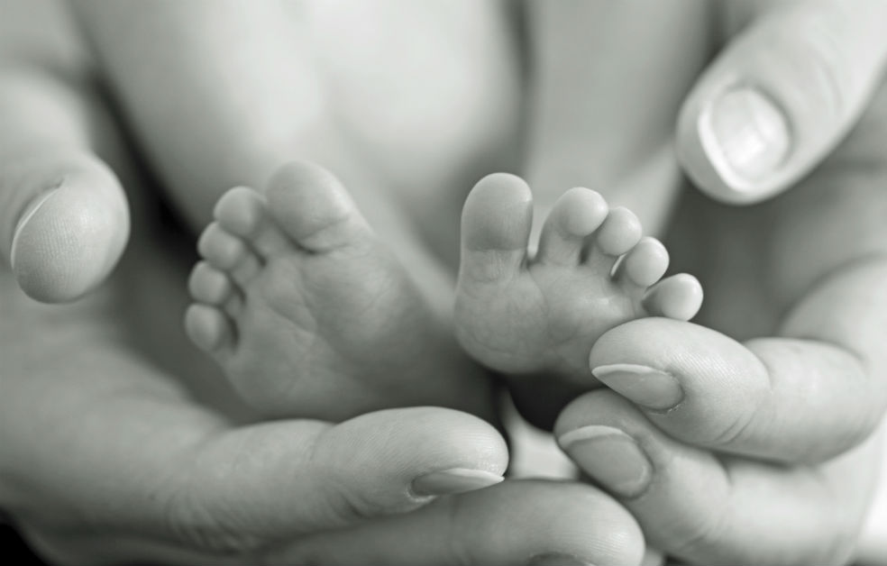 Bebés nacidos por cesárea  podrían ser adultos obesos