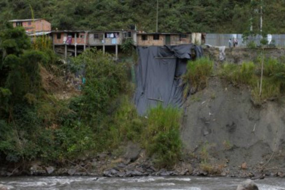 Defensoría del Pueblo advierte nuevamente del riesgo por derrumbes en Quetame
