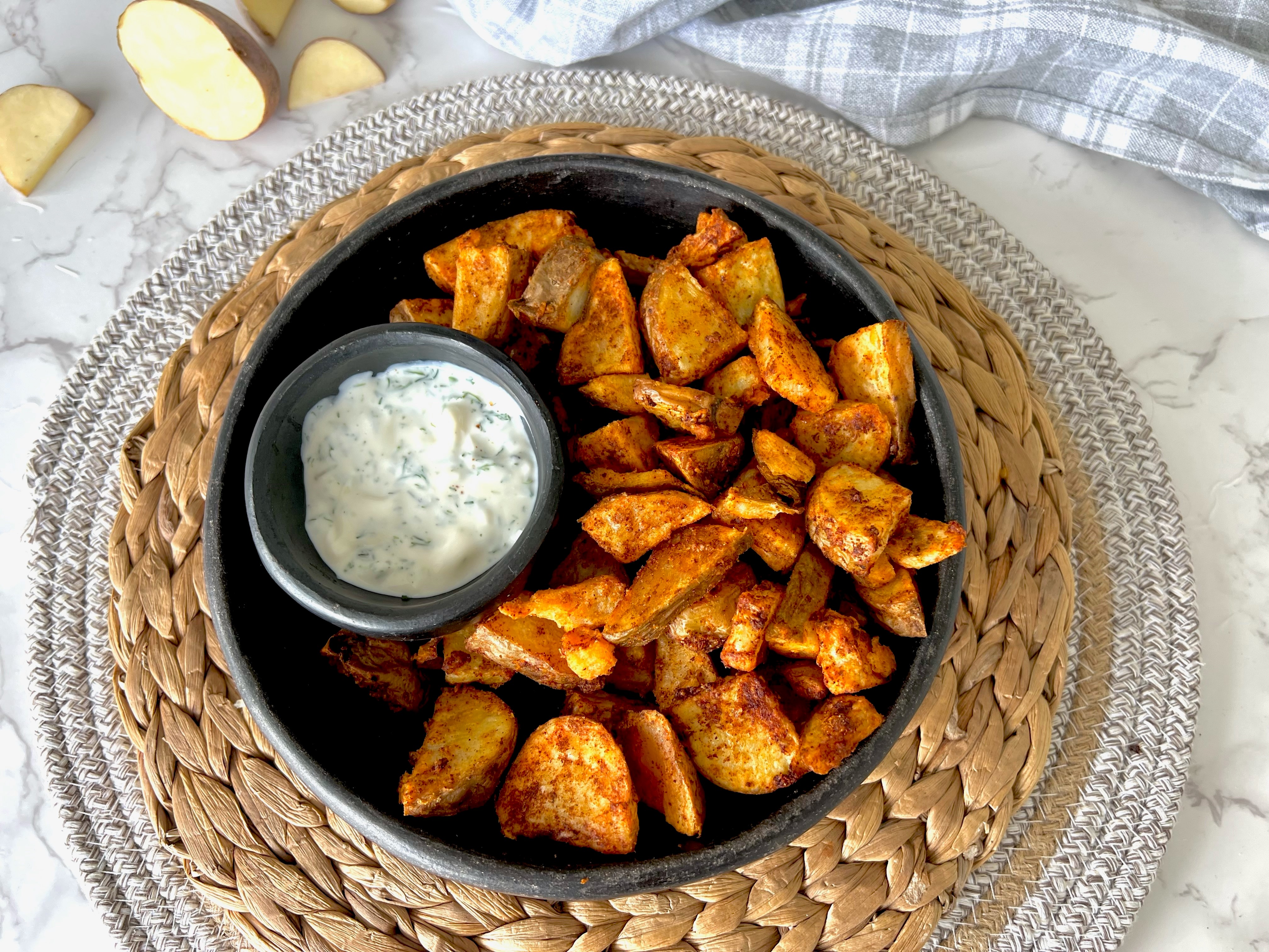 Papas con paprika y parmesano, una delicia crocante para el paladar