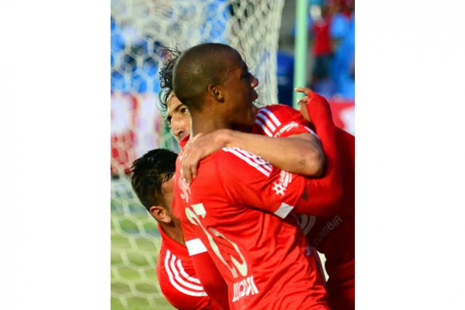 América consigue su tercer triunfo consecutivo en Torneo Águila