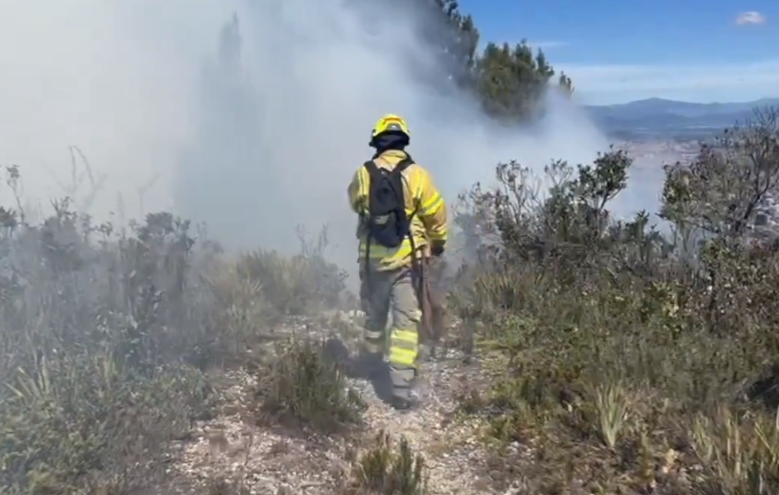 Incendio forestal en los Cerros Orientales: continúan labores para apagar las llamas