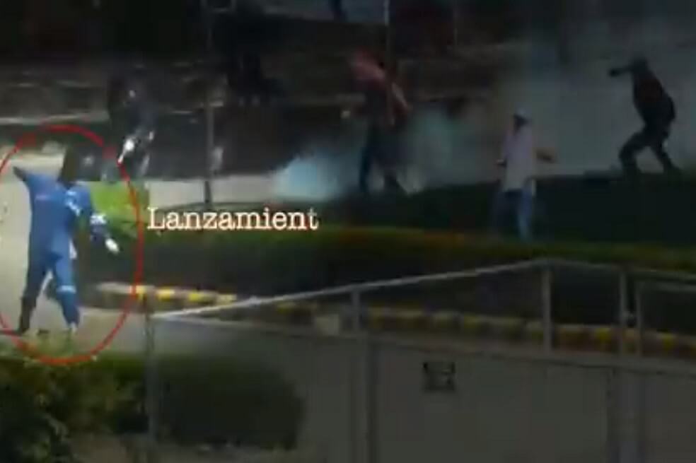 Ofrecen recompensa por información del encapuchado que lanzó explosivo a Policía en Neiva