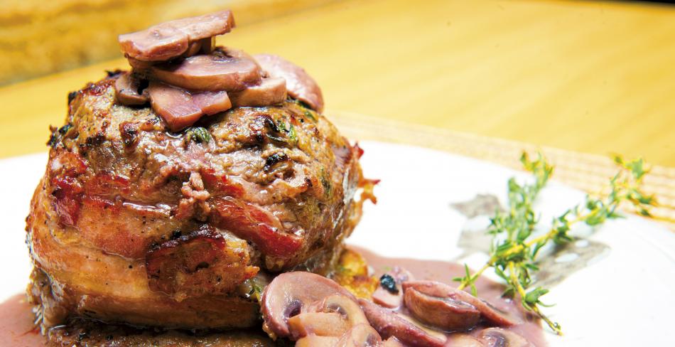 Filet Mignon sobre galleta de papa