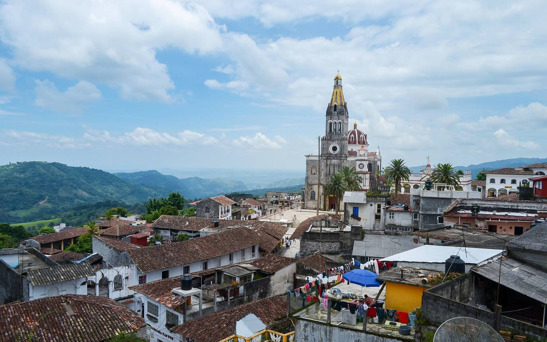Asesinan a dos estudiantes colombianos en Puebla, México