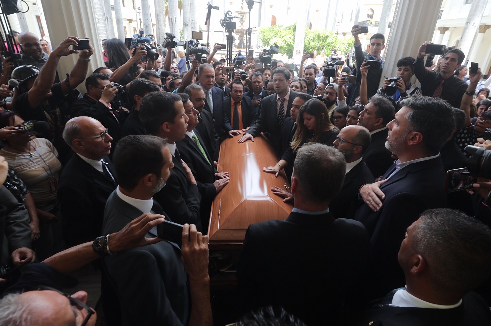 El Parlamento venezolano rindió homenaje al concejal Fernando Albán