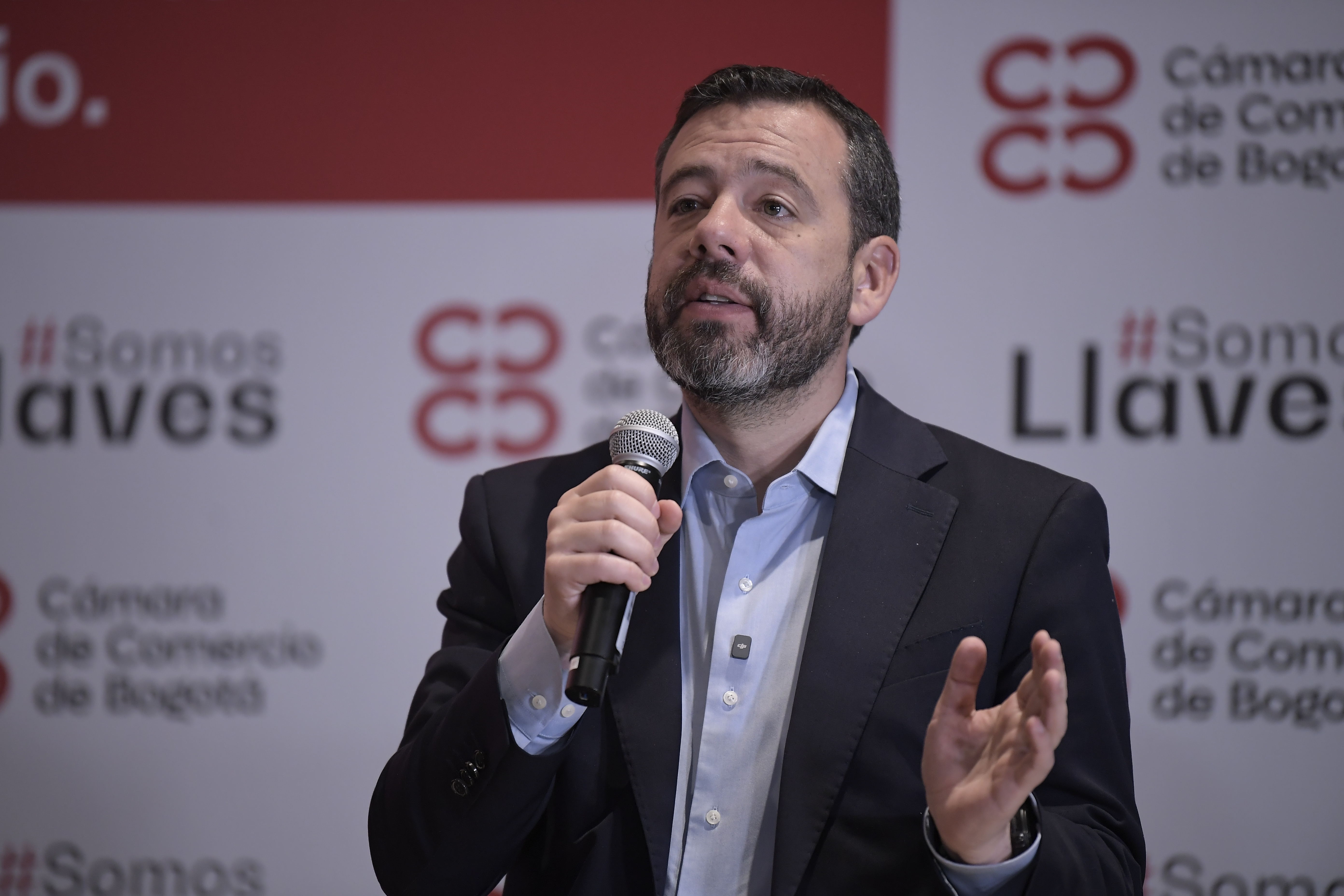 Galán reconoce triunfo de De la Espriella y pide unidad tras jornada electoral