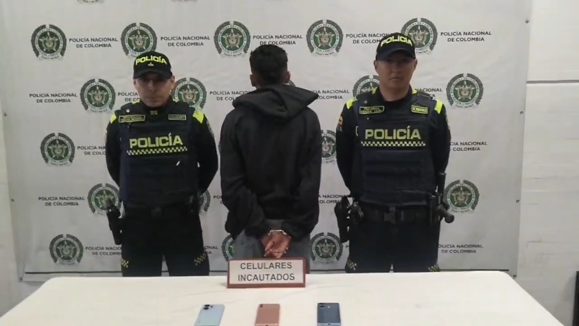 Capturan a ladrón que robó con puñal a tres mujeres en bus del SITP