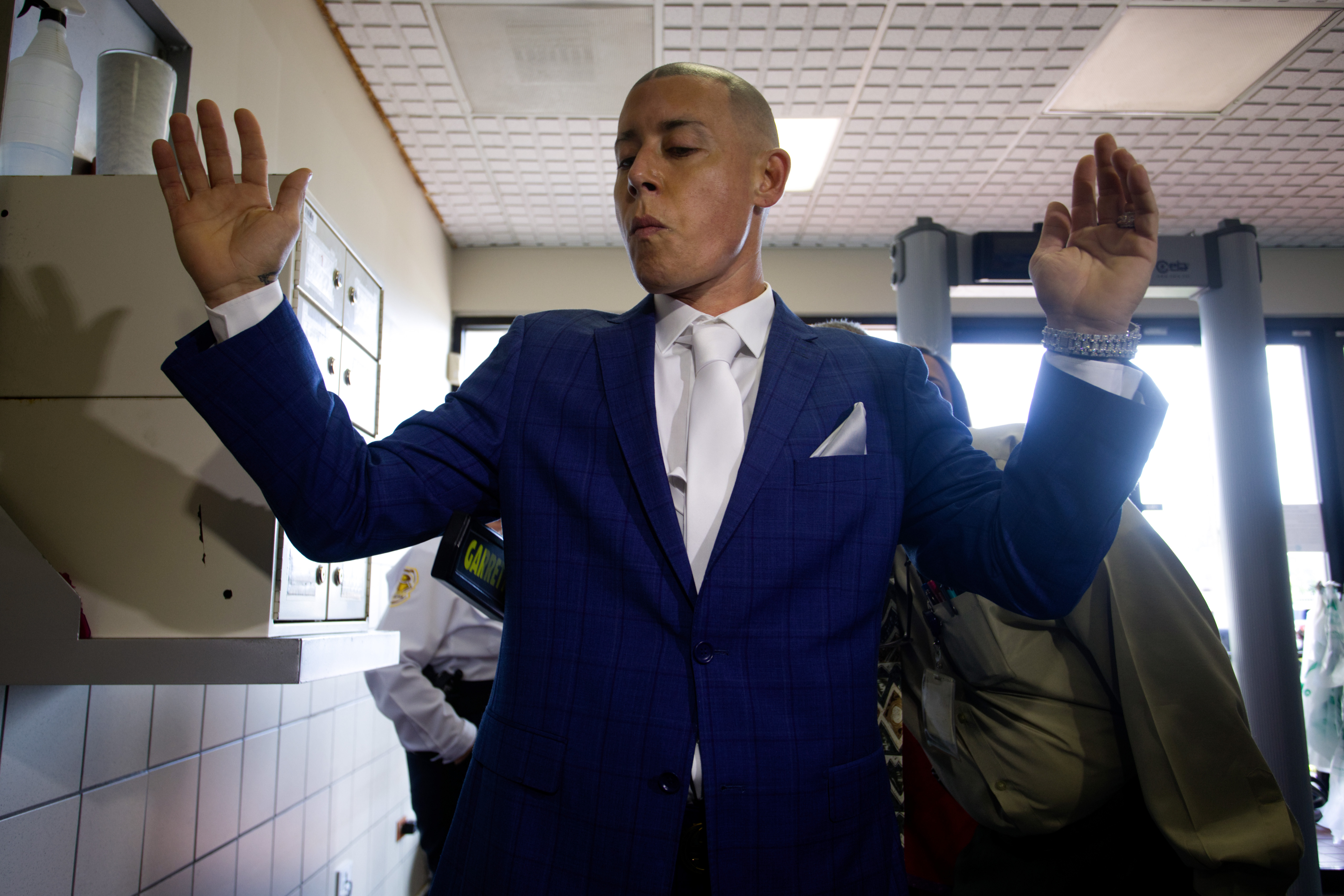 Cosculluela fue amordazado durante violento y millonario robo en su casa
