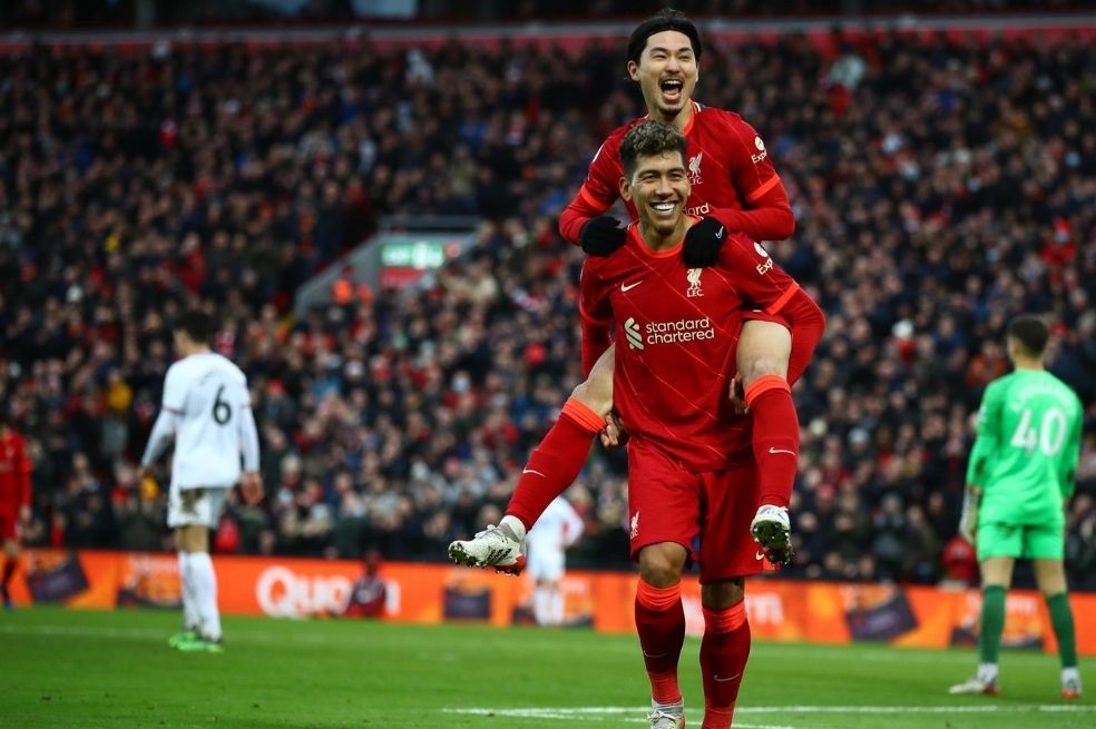 Premier League: Liverpool goleó y Leeds remontó en la jornada dominical