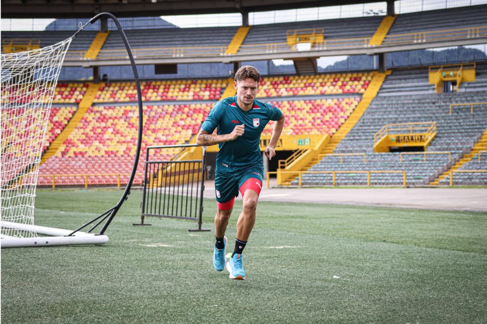 Joaquín Sosa, defensor uruguayo, nuevo jugador de Independiente Santa Fe.