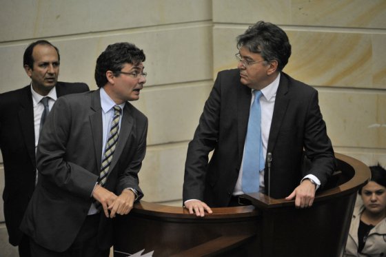 Santos acordó con unidad nacional acelerar trámite de reforma a salud