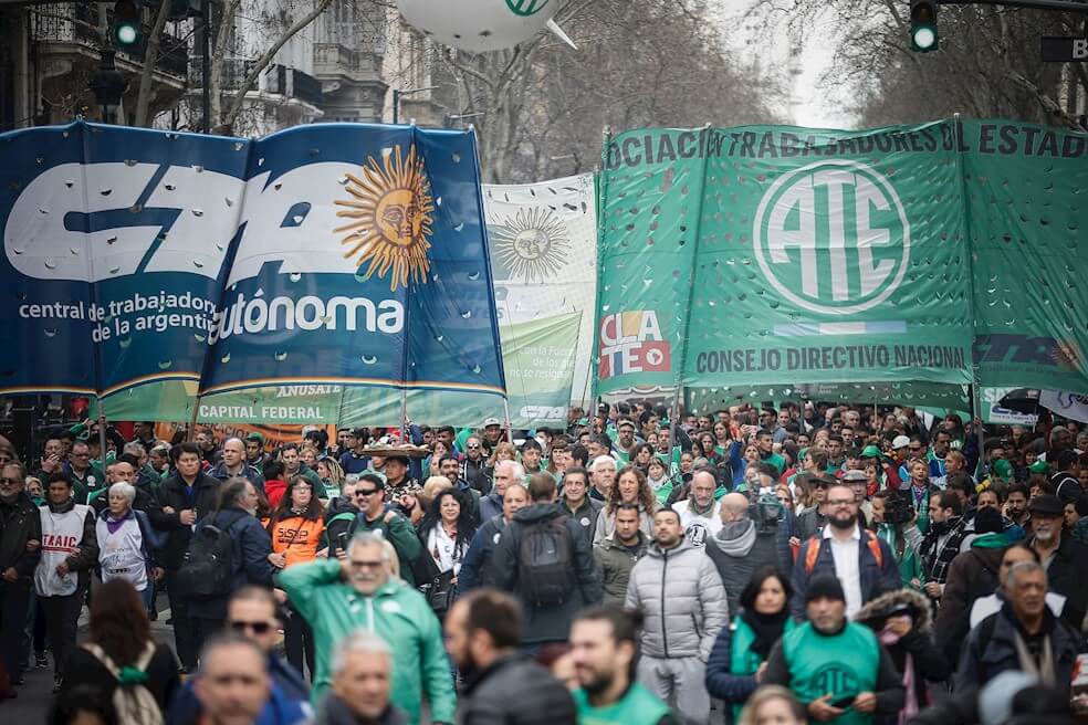 Loas argentino se tomaron hoy las calles para protestar contra el gobierno de Mauricio Macri.  / EFE