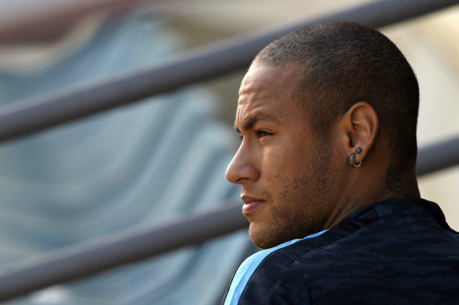 Agente de Neymar le aconseja terminar su carrera en el Real Madrid