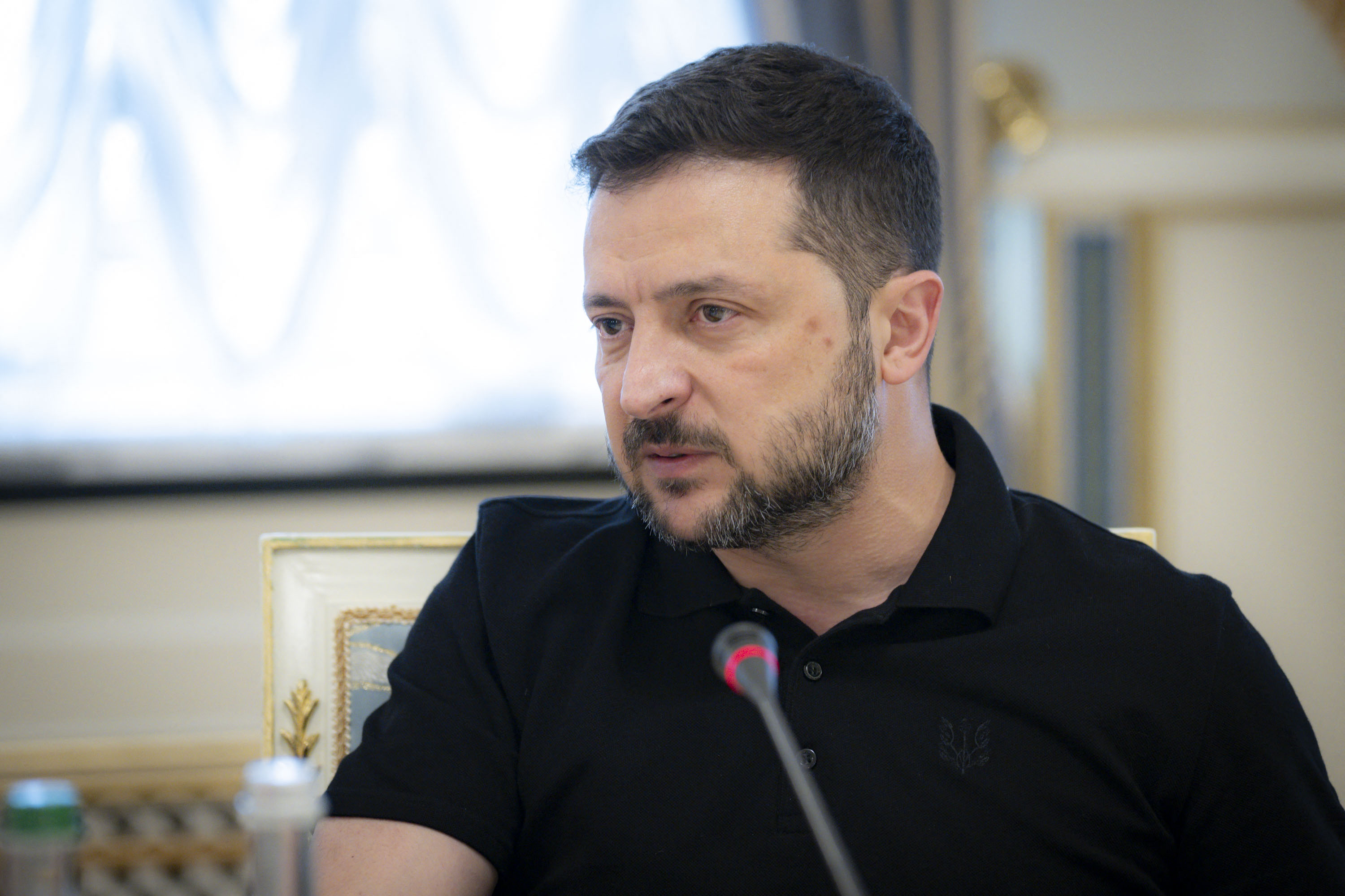 Zelenski pone condiciones: primero garantías de seguridad, luego reunión con Putin