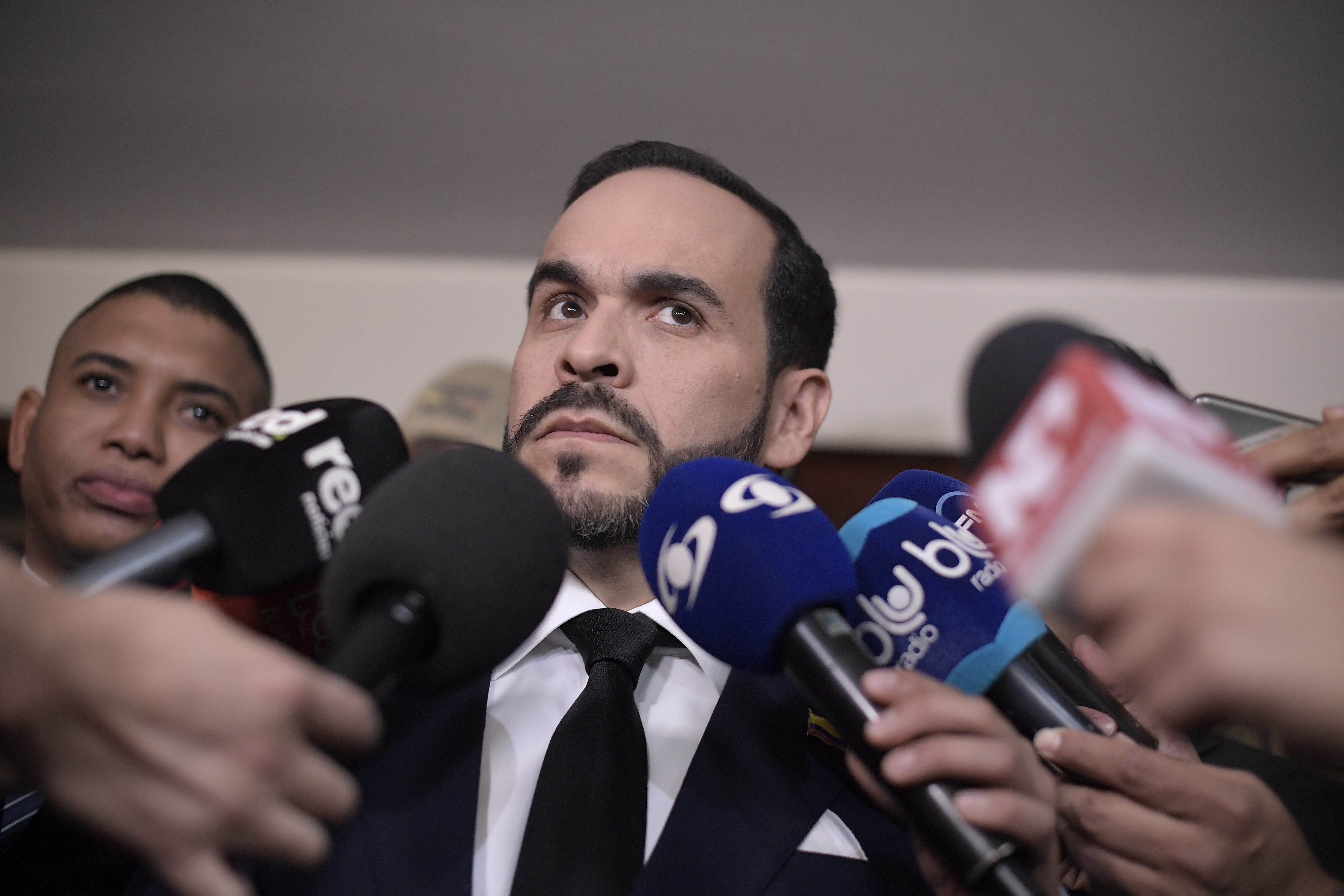 “Prefiero perder”: Abelardo de la Espriella rechaza apoyos de partidos tradicionales