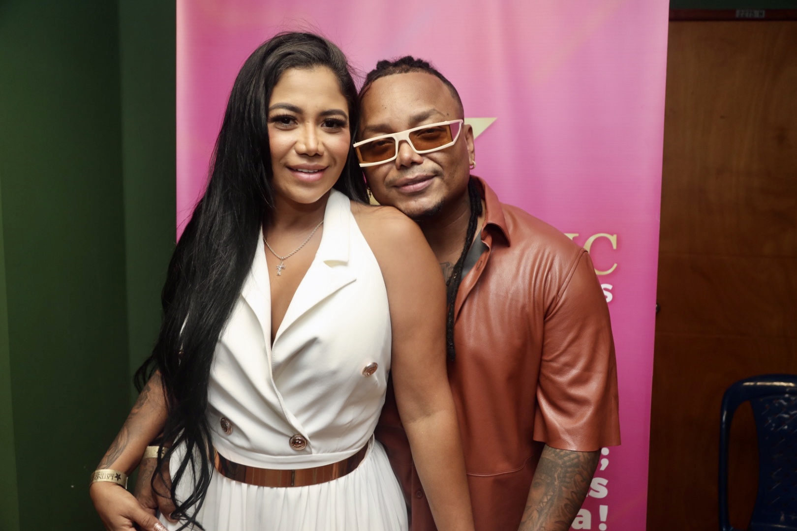 Mr. Black se refirió a rumores de supuestos problemas con Yuranis León, su esposa