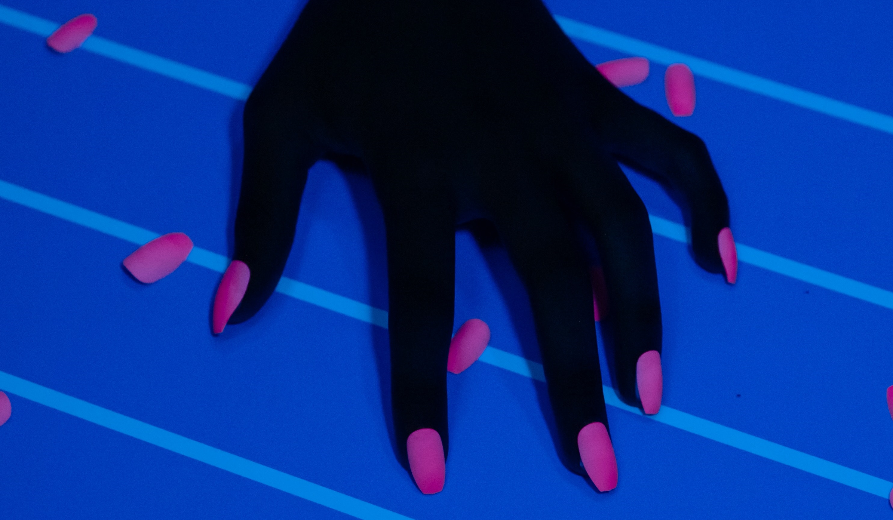 Así es cómo puedes quitar las uñas acrílicas desde la comodidad de tu casa