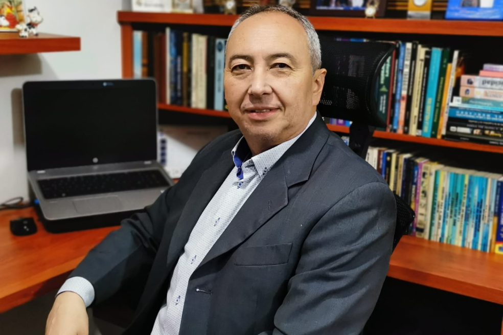 Pedro Torres, docente de planta del programa de la Especialización en Gerencia Estratégica de Mercadeo.