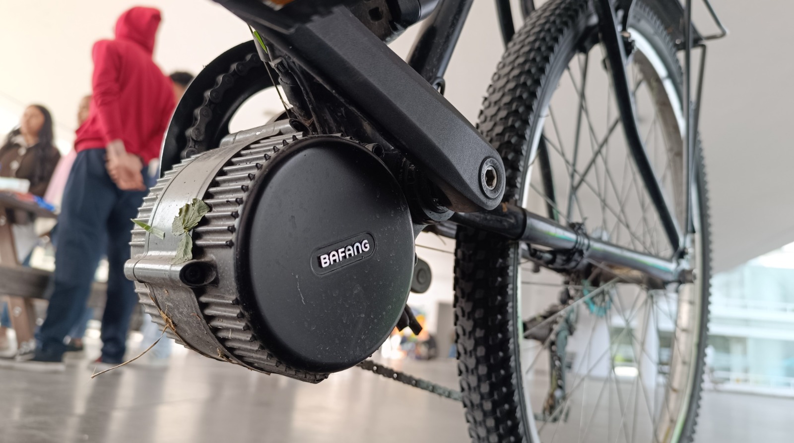 Tracción eléctrica de bicicleta futurista.