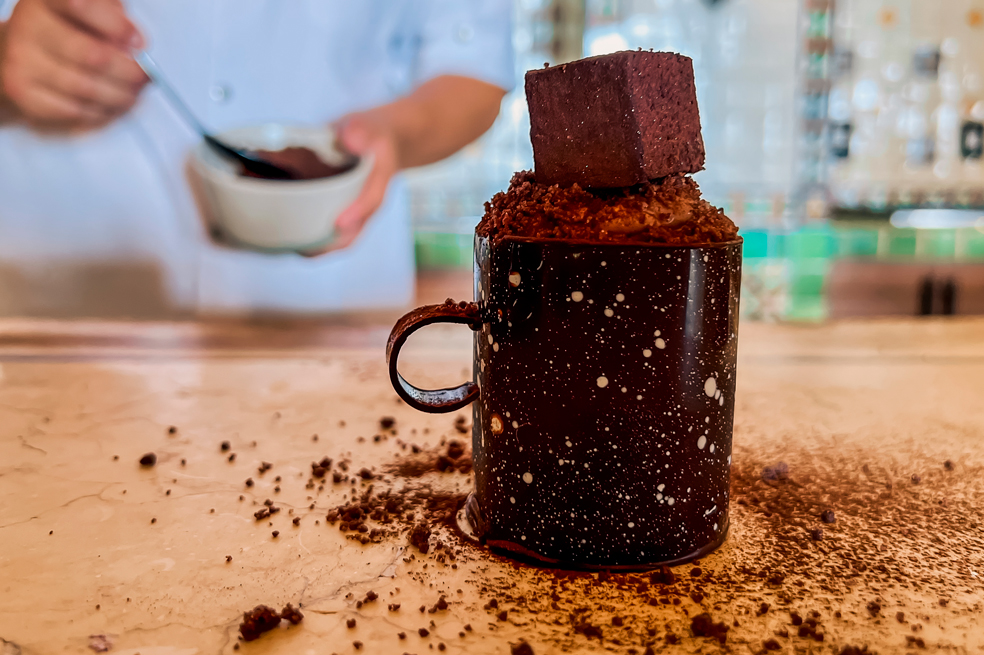 Mousse de chocolate con migas: una receta de infarto