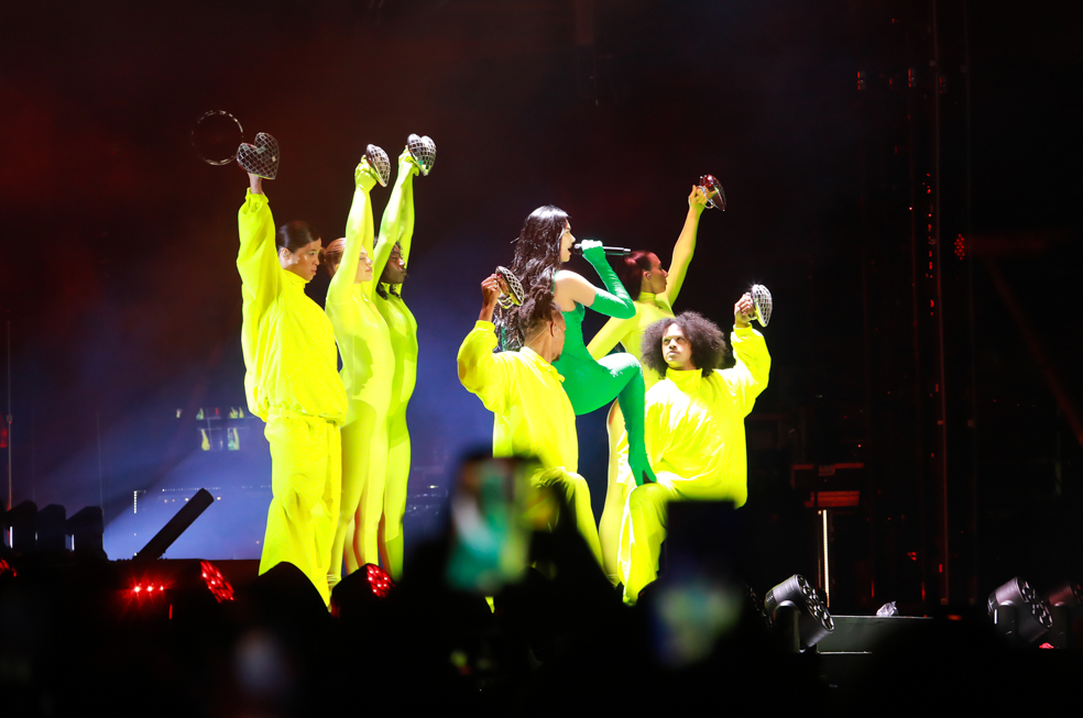 Dua Lipa Concierto en Bogotá 2022 CROMOS