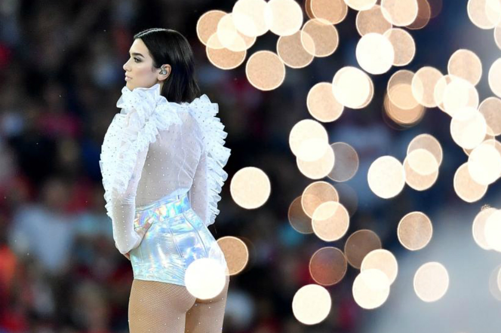 Dua Lipa lanzará una versión «deluxe» de su primer álbum con tres canciones nuevas
