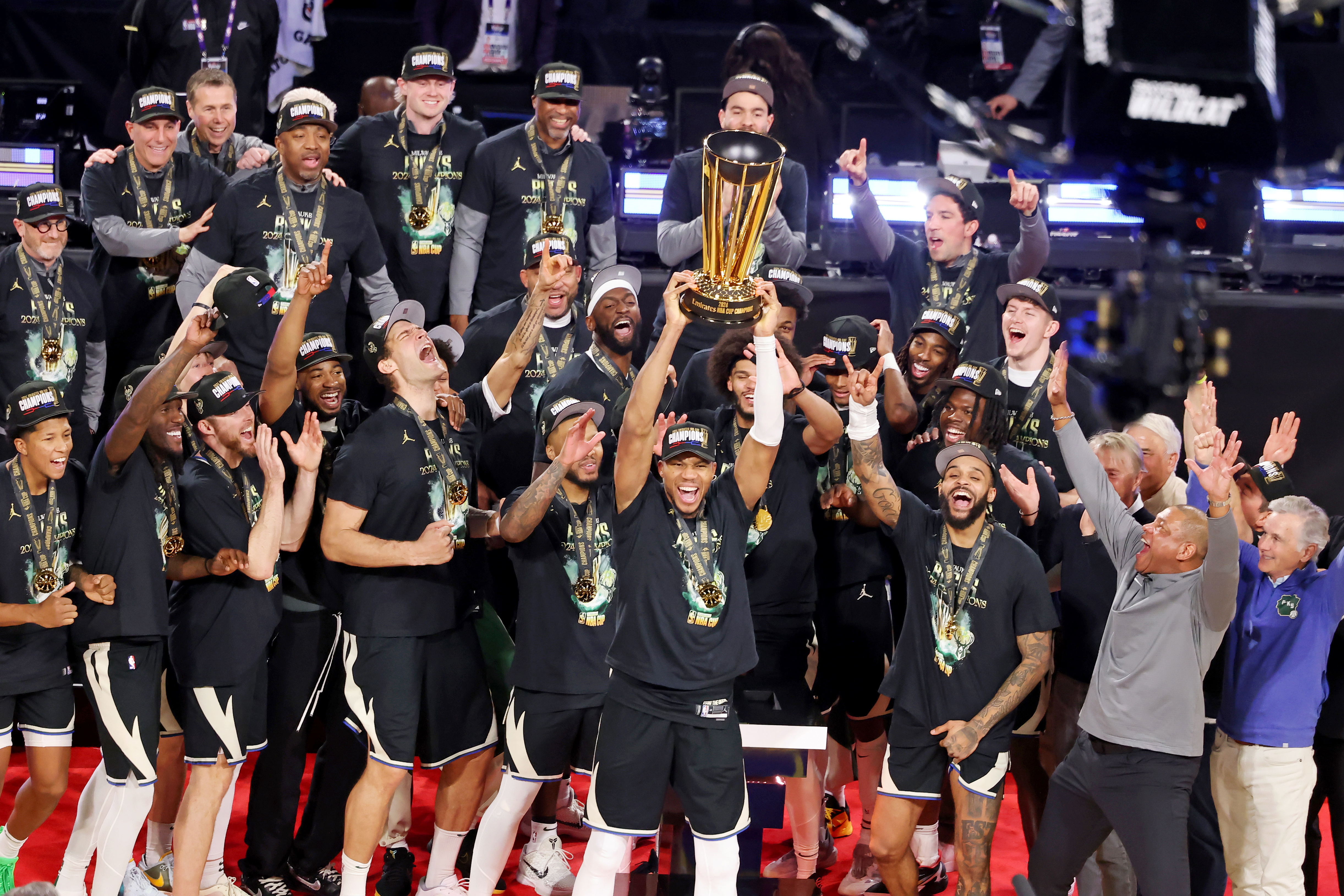 Los Milwaukee Bucks se proclamaron campeones de la segunda edición de la Copa NBA