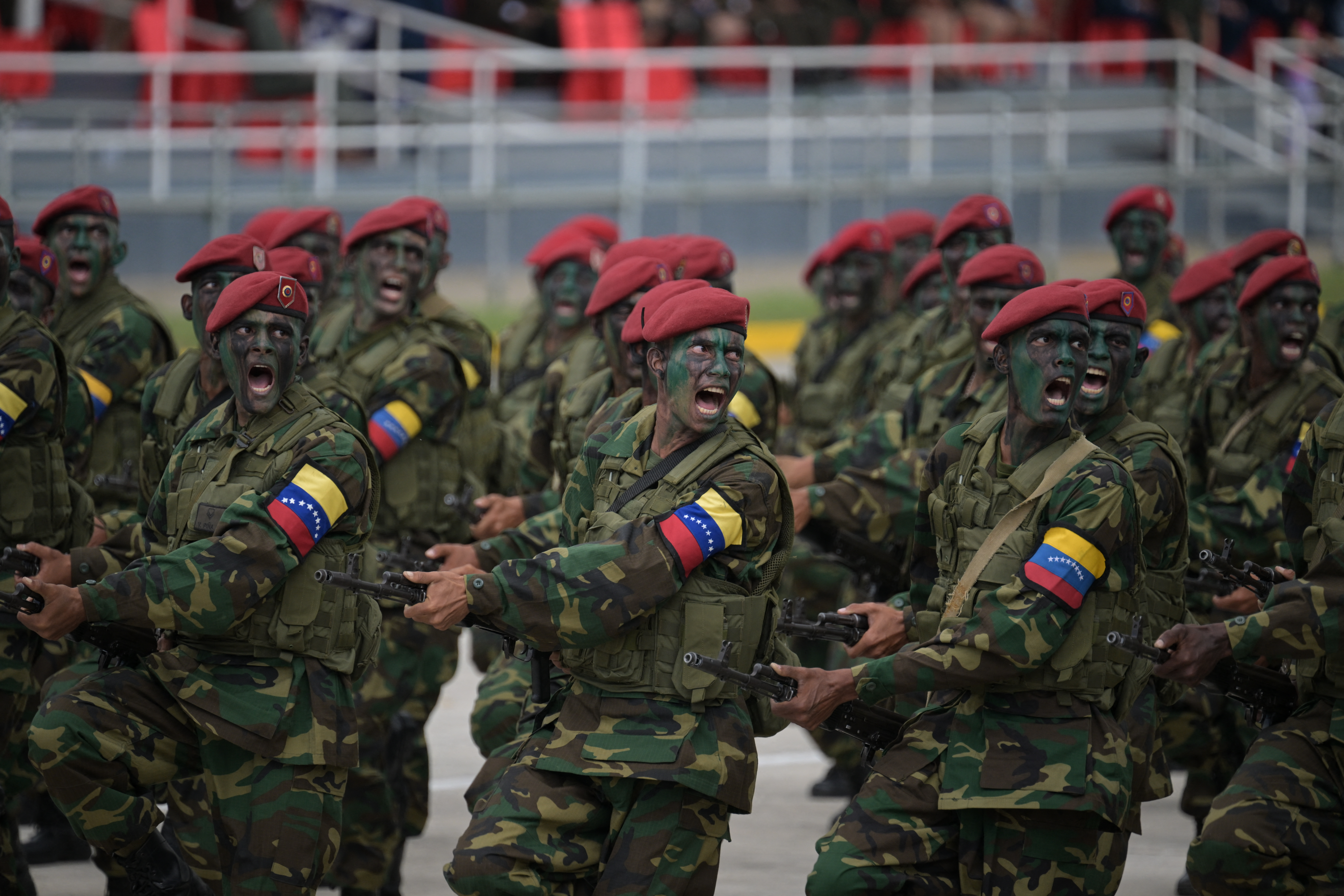Análisis: Crece la influencia militar en Latinoamérica