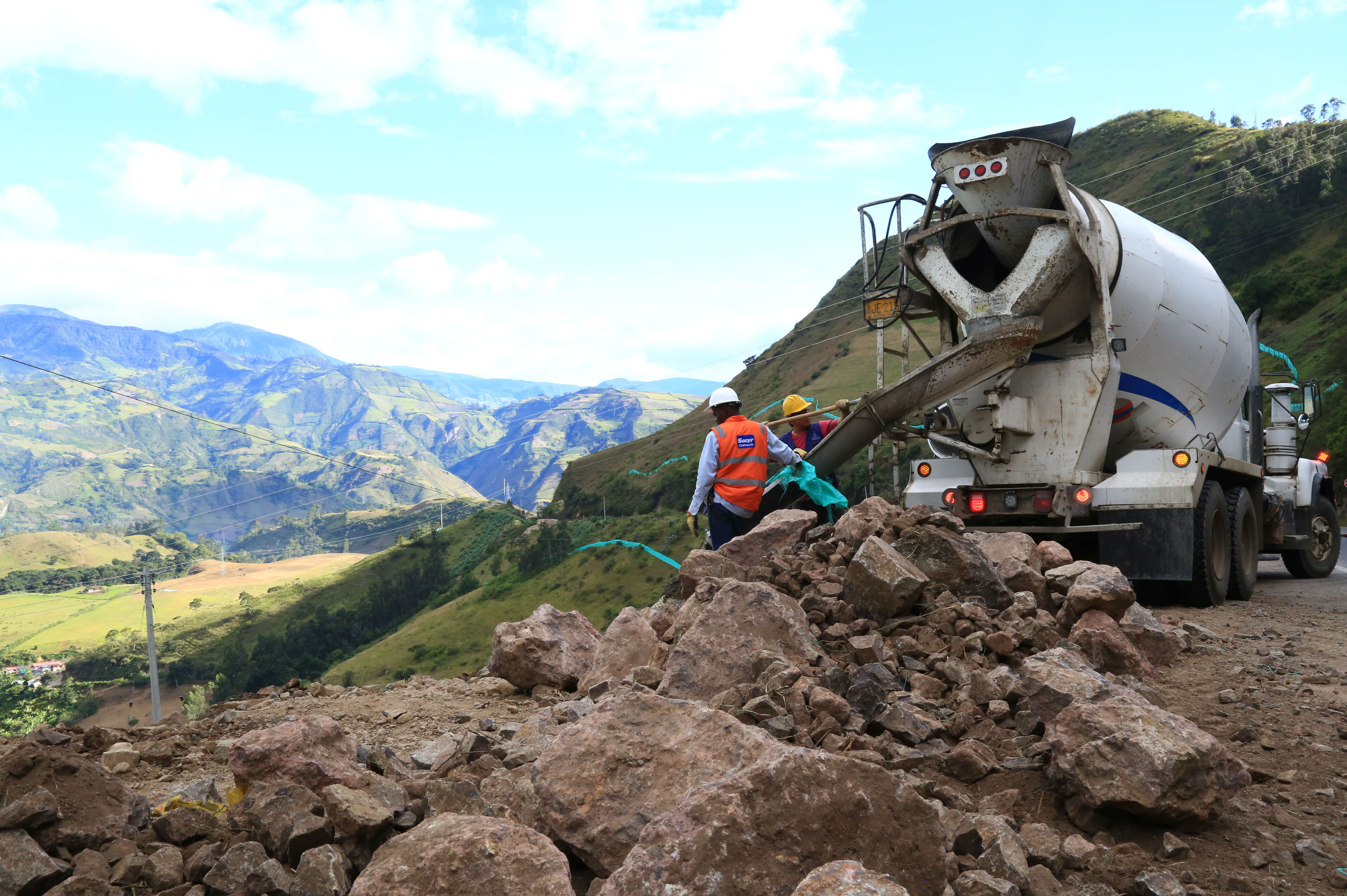 Con la construcción de dos puentes inician obras del proyecto 4G Rumichaca-Pasto