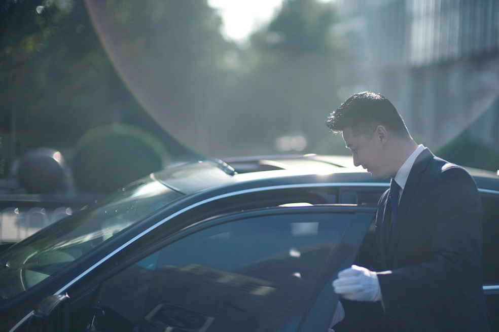 Didi compra app de transporte brasileña, inicia lucha con Uber en América Latina