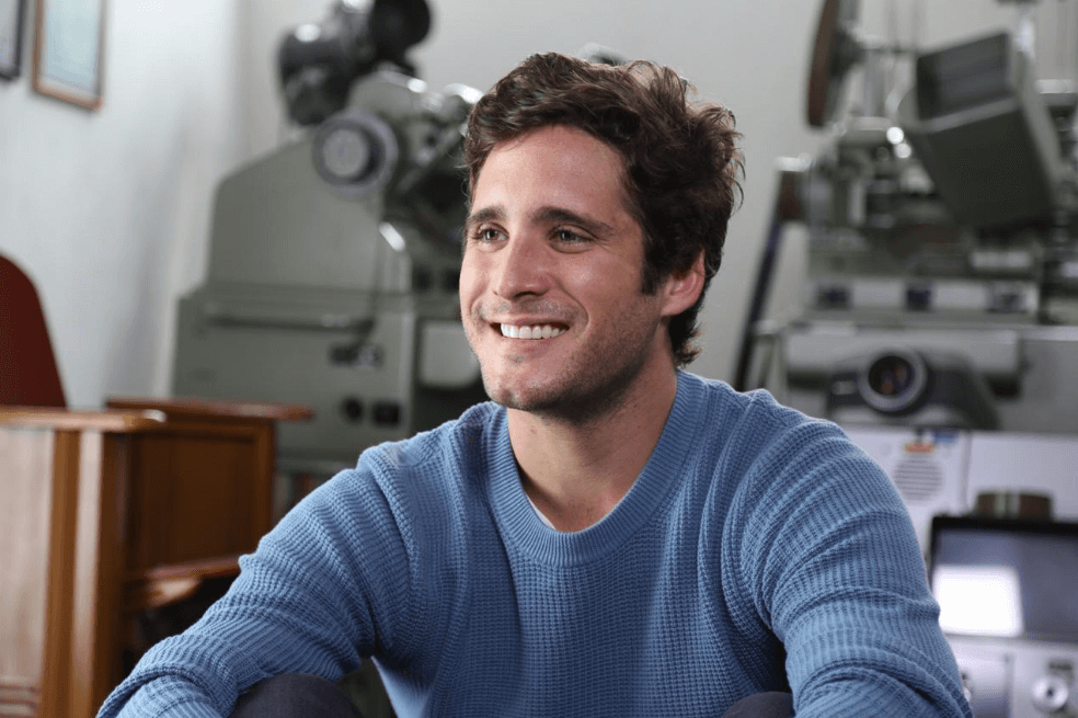 Diego Boneta será el narrador de la serie «Dinastías»
