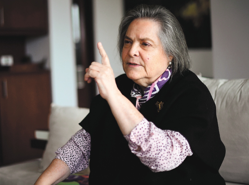 “No me afectó la cuarentena, viví toda mi vida en una”: Clara López