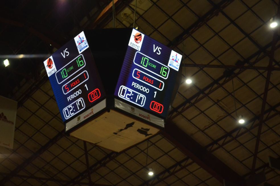 El partido de Piratas de Bogotá contra Titanes de Barranquilla.