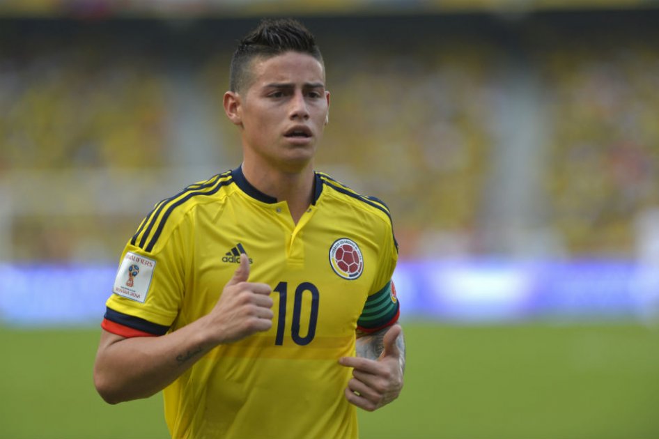 James Rodriguez aseguró que la cancha del Metropolitano es es solo arena y barro. Foto: AFP