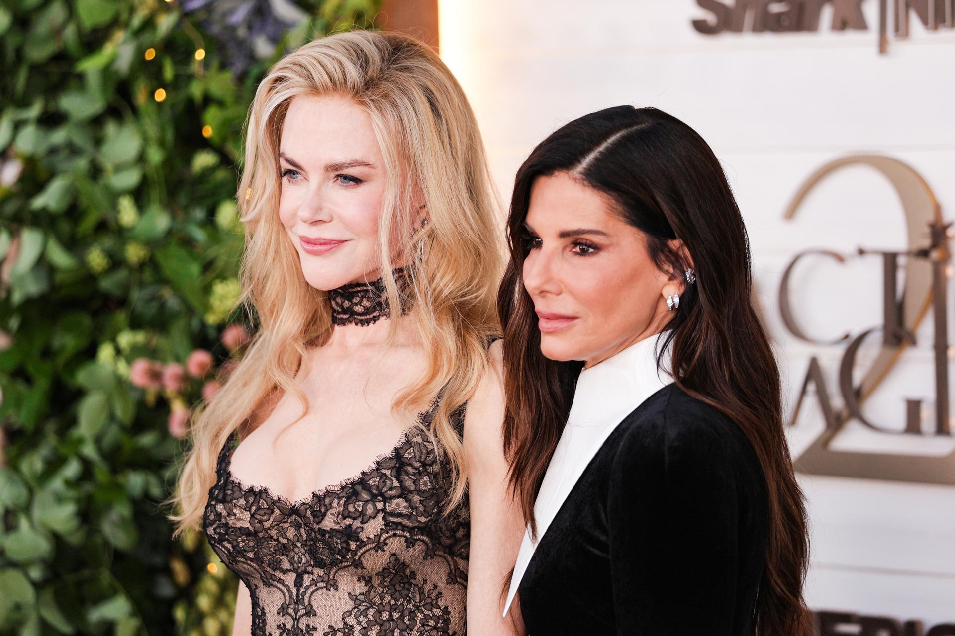 FOTODELDIA LOS ANGELES 01/09/2026.- Las actrices Nicole Kidman (i) y Sandra Bullock a su llegada a la premiere de 'Practical Magic 2' en Los Angeles. EFE/CHRIS TORRES
