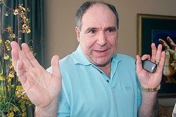 Postulan a Bucaram, asilado en Panamá, como candidato presidencial en Ecuador