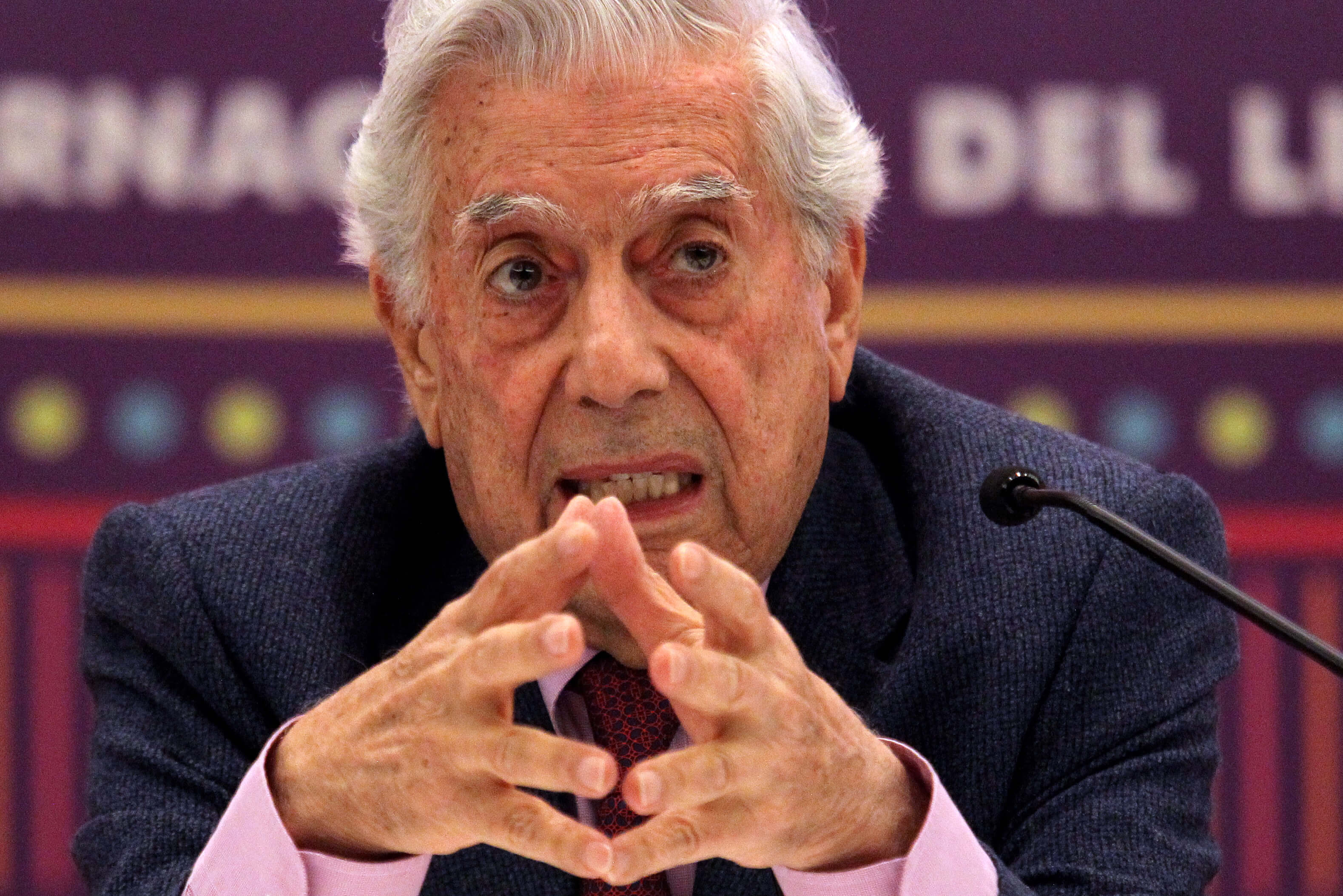 Vargas Llosa aseguró que en Chile no hay pobreza extrema, pero es falso