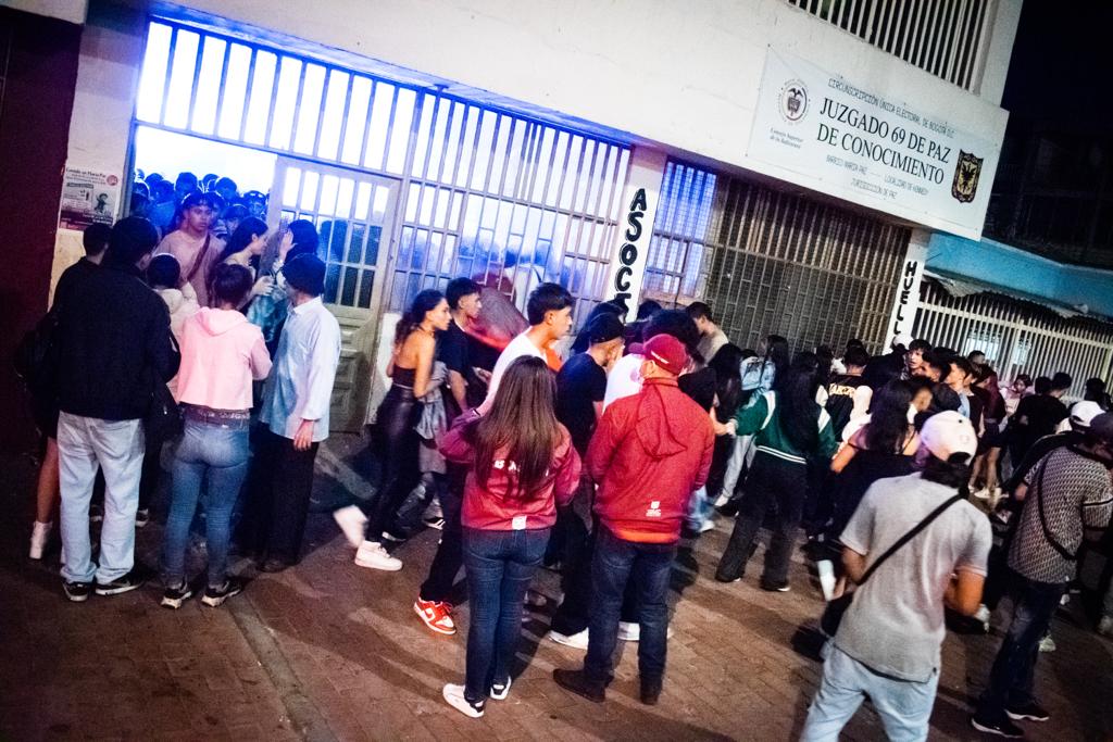 Bogotá: desactivan fiesta de 500 personas en juzgado de paz en Kennedy