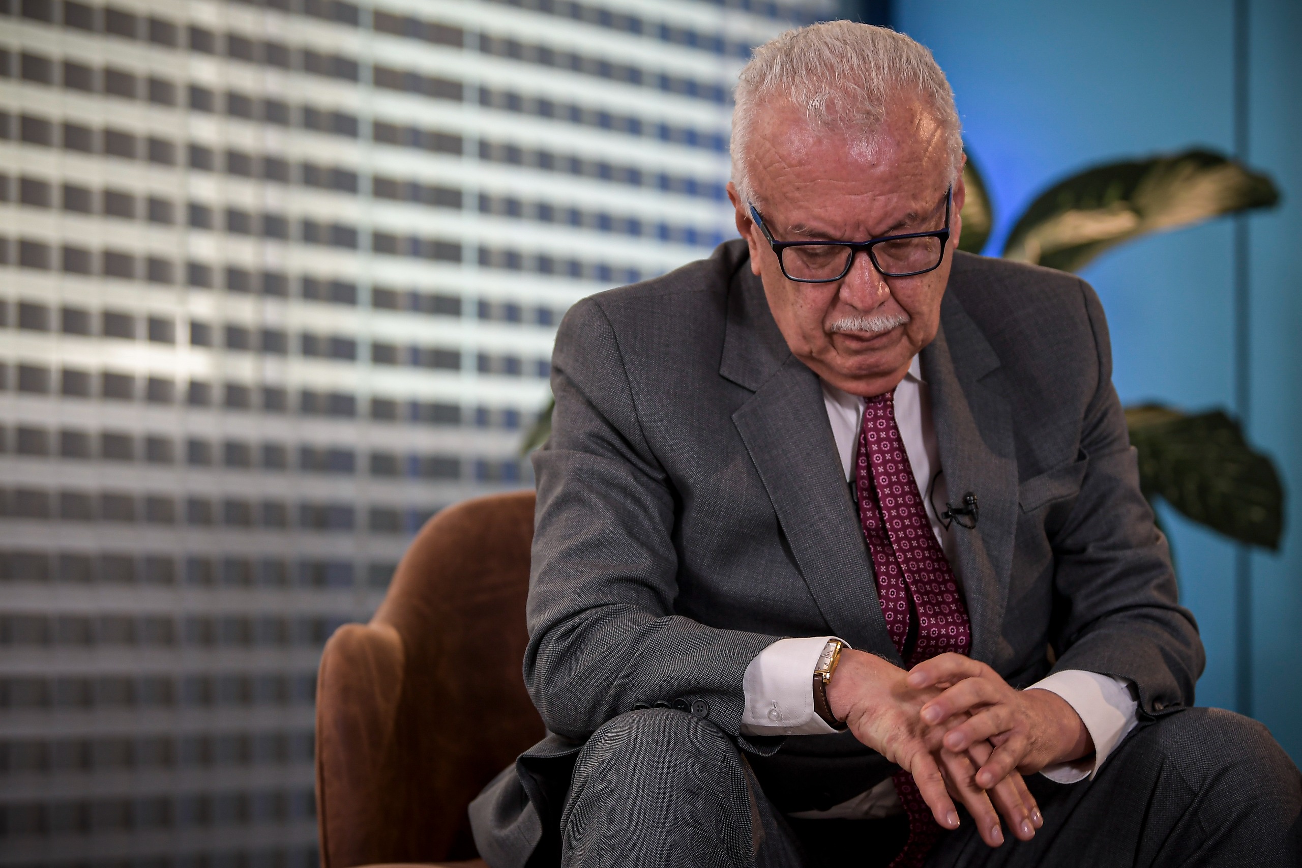Francisco Pareja figura como representante legal y cofundador de la Fundación San José, el Instituto Triángulo y el Springfield Language Center.