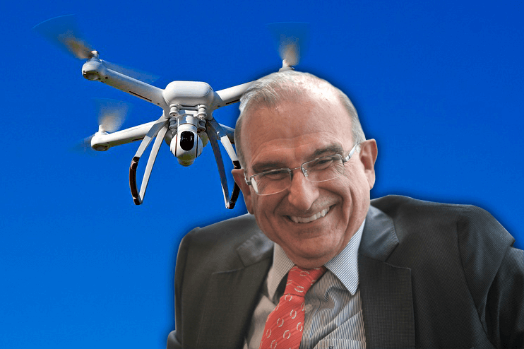 El dron que fisgonea a Humberto de la Calle