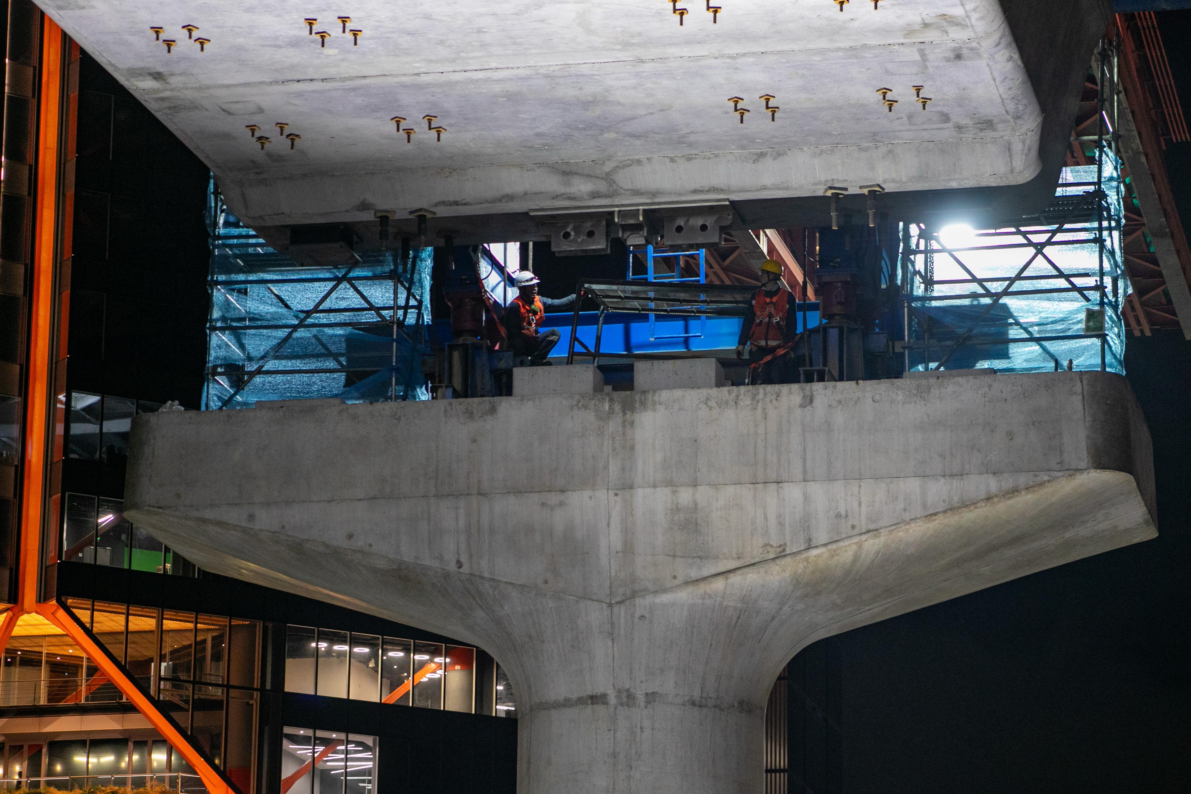 Así se ve el primer vano del viaducto del Metro instalado en la avenida Caracas