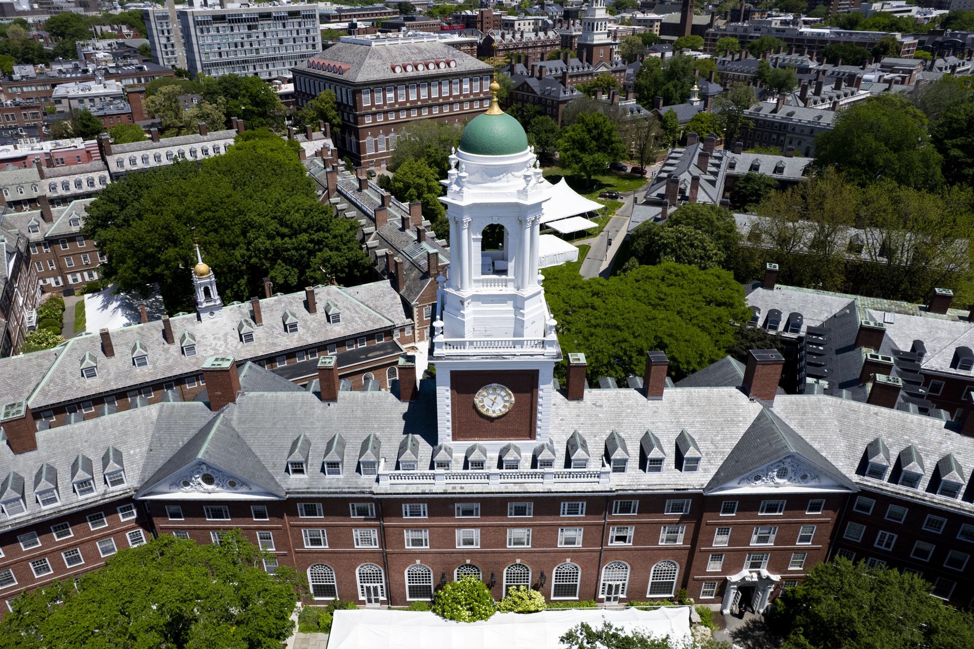 Que Trump congelara los fondos de Harvard fue ilegal, según una jueza federal