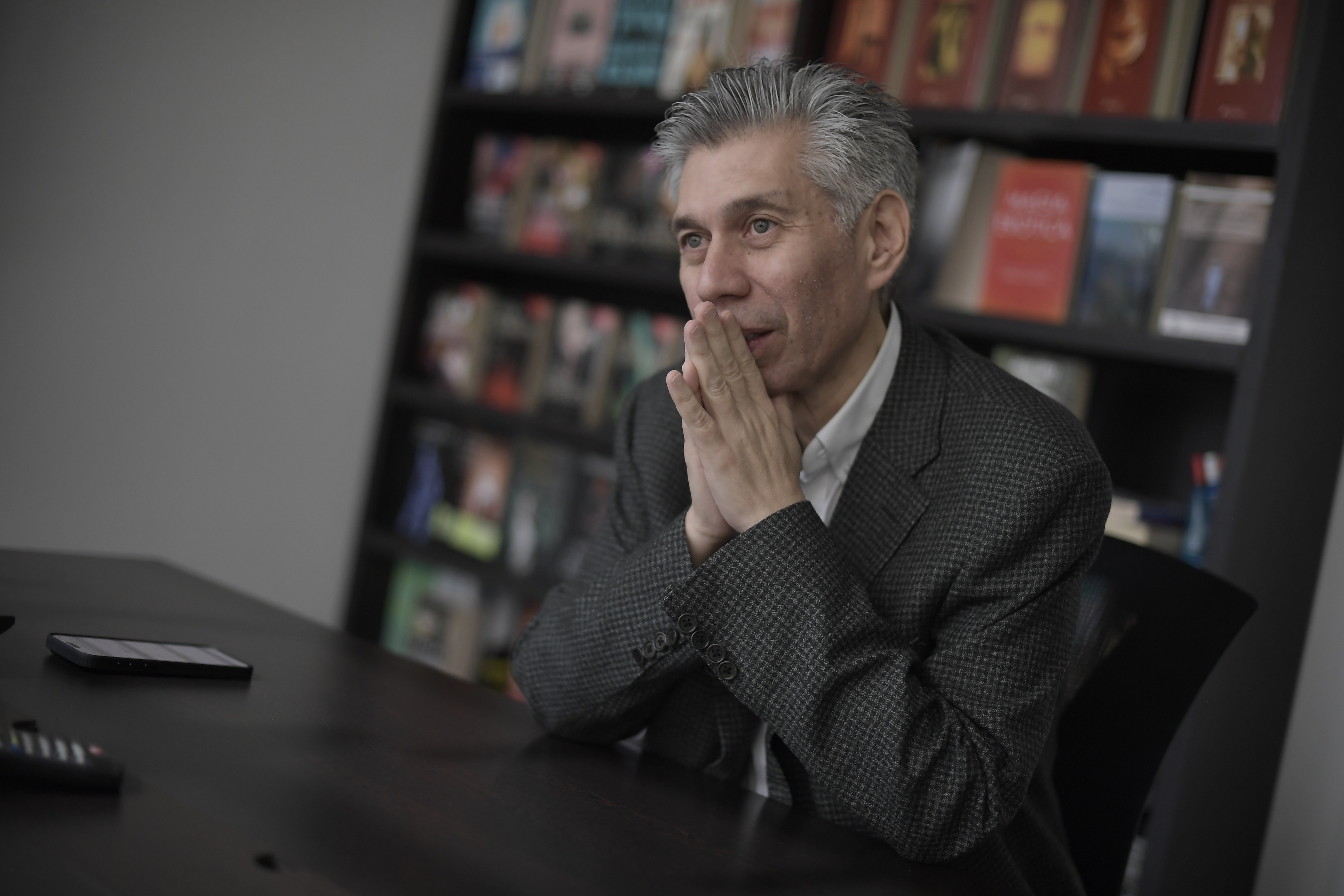 Daniel Coronell: trayectoria, entrevistas difíciles y defensa del oficio
