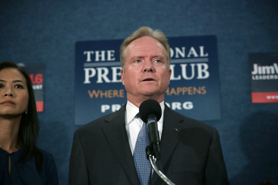 Precandidato demócrata Jim Webb retira su candidatura presidencial en EE.UU.