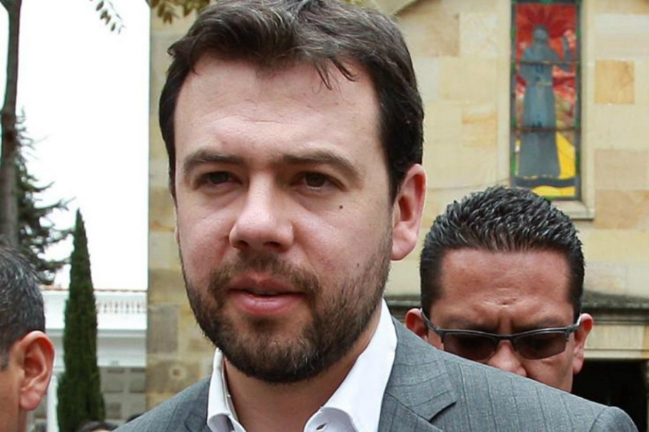 Carlos F. Galán recibió credencial de Enrique Peñalosa como Alcalde de Bogotá