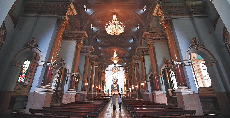 En el templo varios presidentes consagraron al país al Sagrado Corazón.
