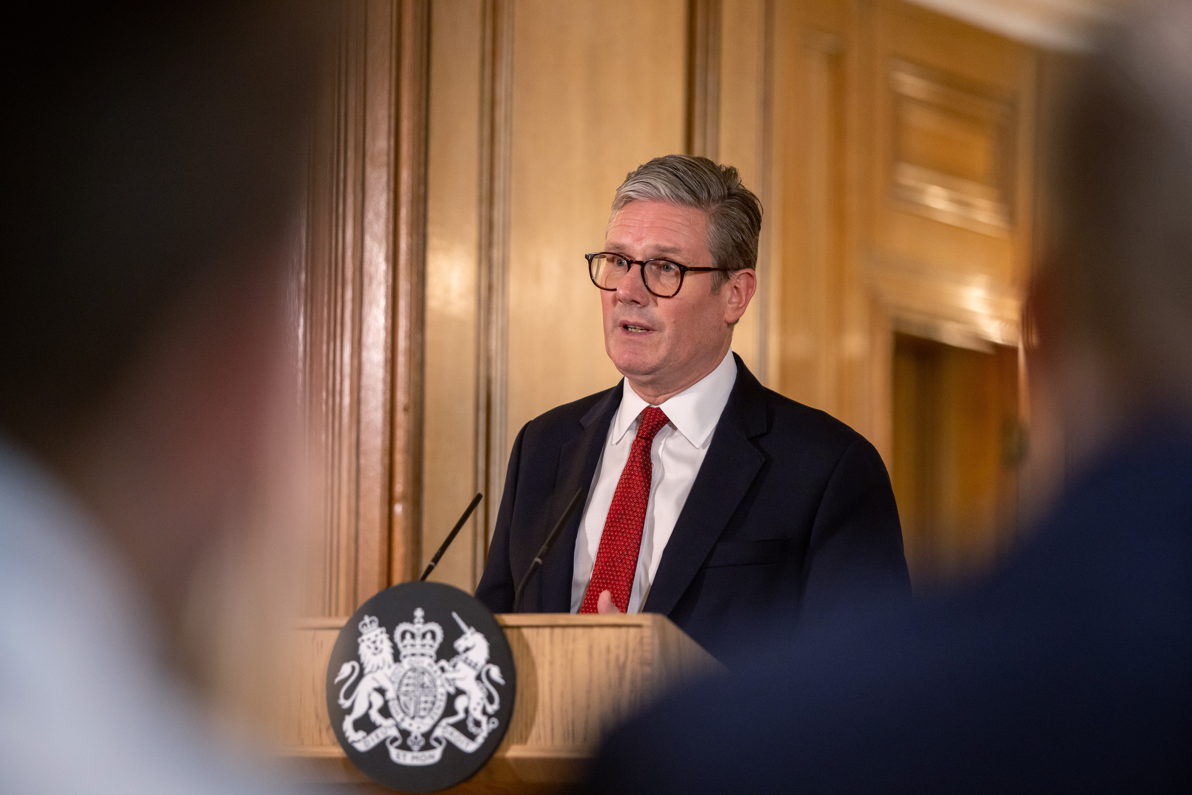 London (United Kingdom), 01/08/2024.- British Prime Minister Keir Starmer speaks during a news conference at Downing Street in London, Britain, 01 August 2024. Starmer warned social media companies that crimes were taking place 'on your premises' after violent disorder across Britain by far-right demonstrators this week appeared to be sparked by online misinformation. (Reino Unido, Londres) EFE/EPA/BETTY LAURA ZAPATA / POOL