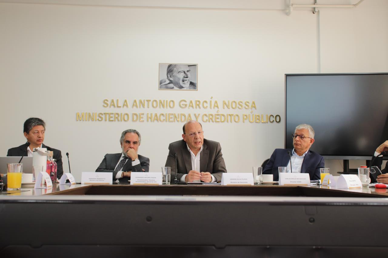 Impuesto al licor y emergencia económica: lo que deja la reunión del Gobierno y gobernadores