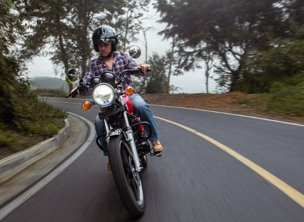 Moto 125 en 2026: ¿cuánto paga de SOAT, tecnomecánica, impuestos y más?