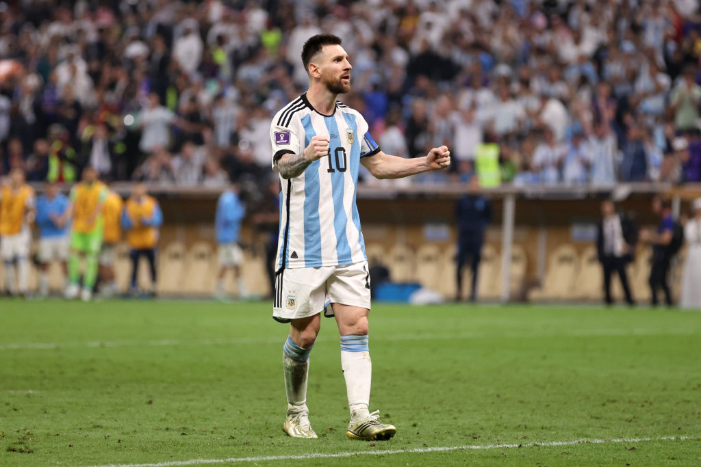 En un reñido partido, Argentina logró coronarse como el nuevo campeón del mundo en Qatar con un marcador de 4-2 venciendo a Francia en penales.
